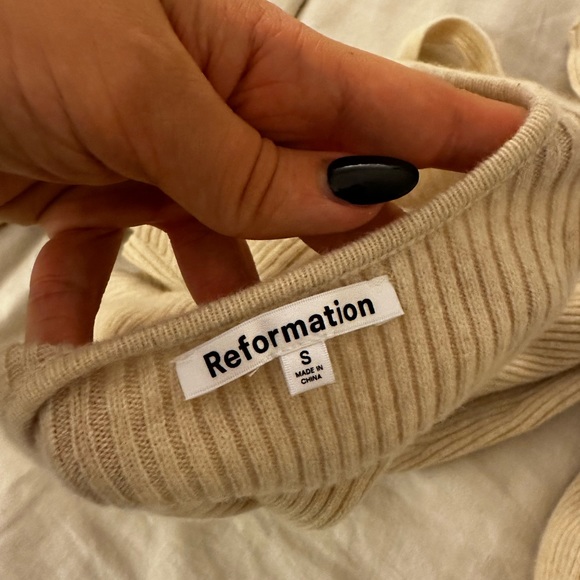 Reformation Alber open back sweater in color gossamer - Picture 5 of 6